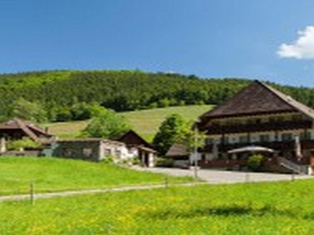 Landgasthaus Grüner Baum Simonswald Exterior foto
